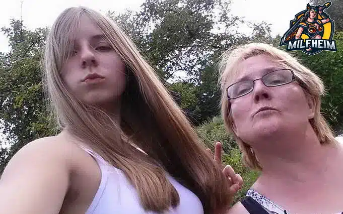 Diese Milf und ihre Tochter lassen sich im Doppelpack ficken